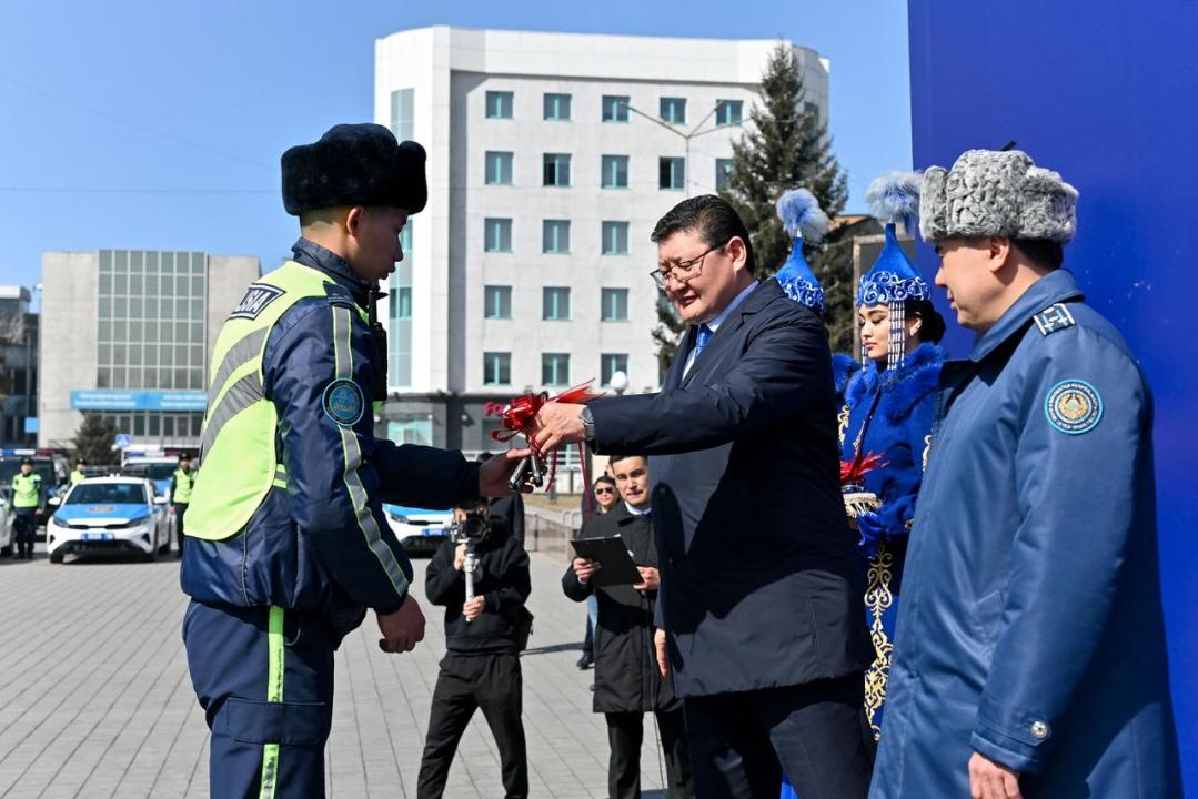 Полицейские области получили 137 служебных автомобилей