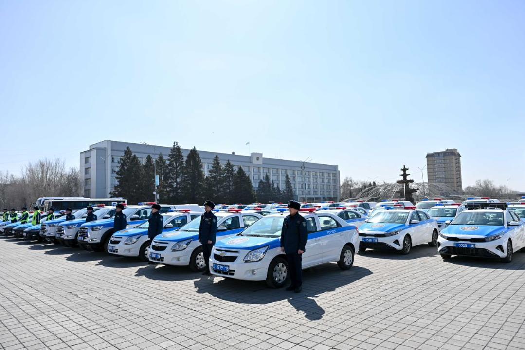 Полицейские области получили 137 служебных автомобилей