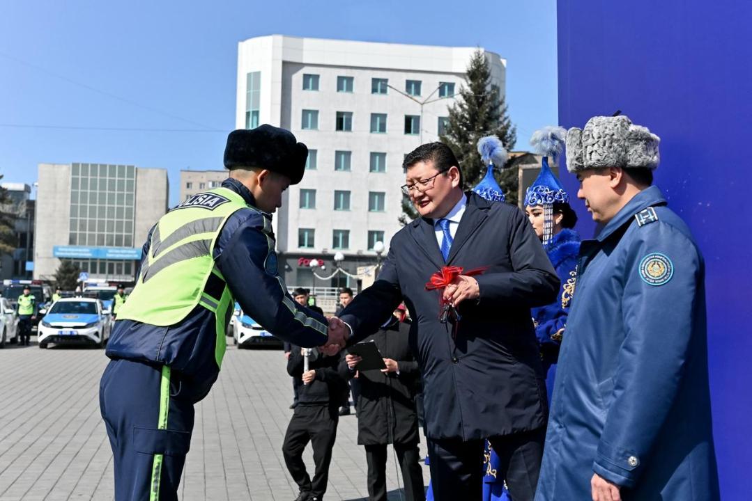 Полицейские области получили 137 служебных автомобилей